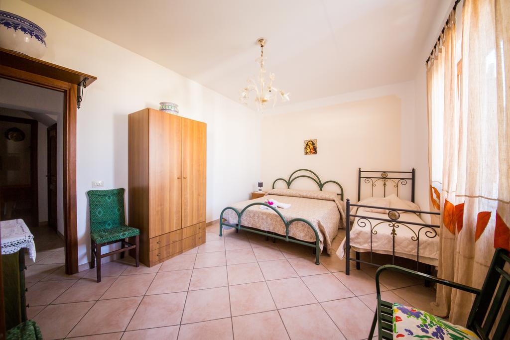 Casa Papiro Bed & Breakfast Lipari  Exterior foto